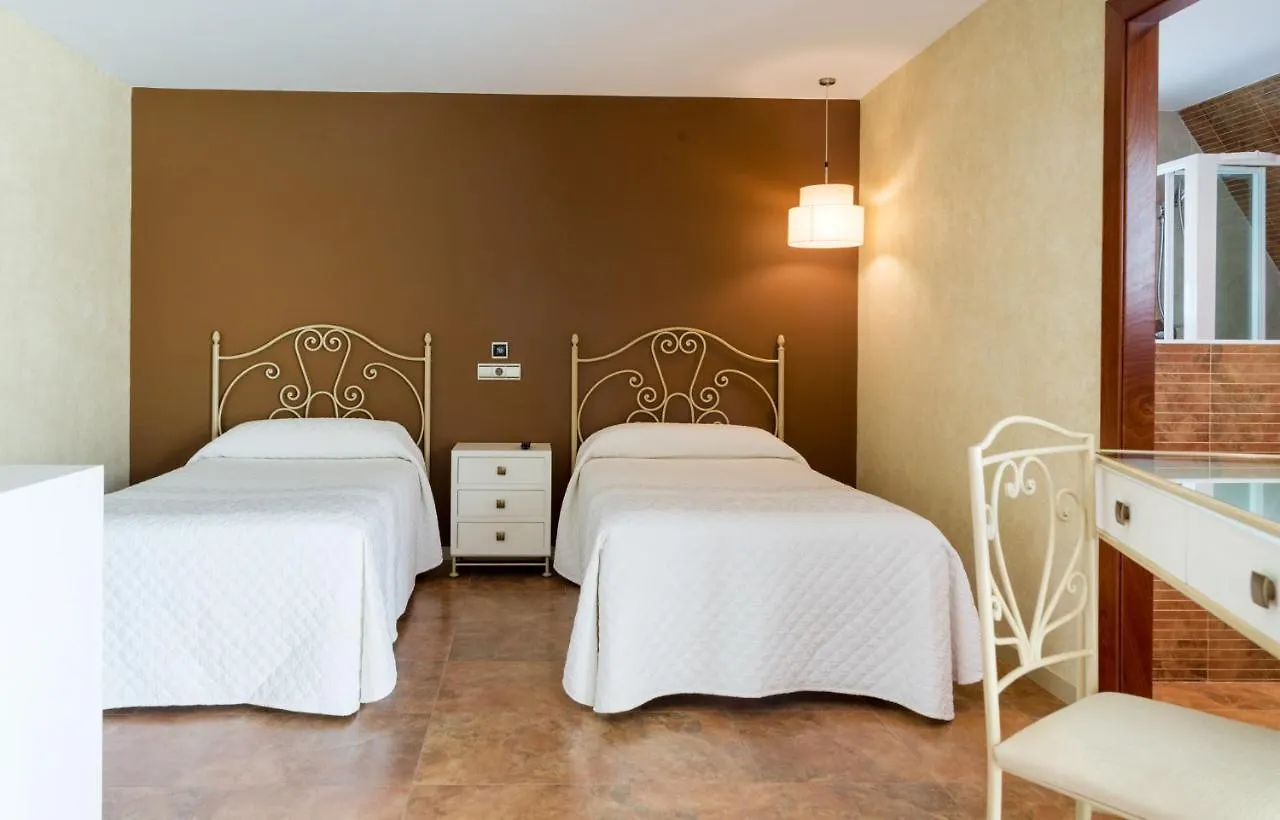 Hotel Restaurant Cal Petit Oliana España