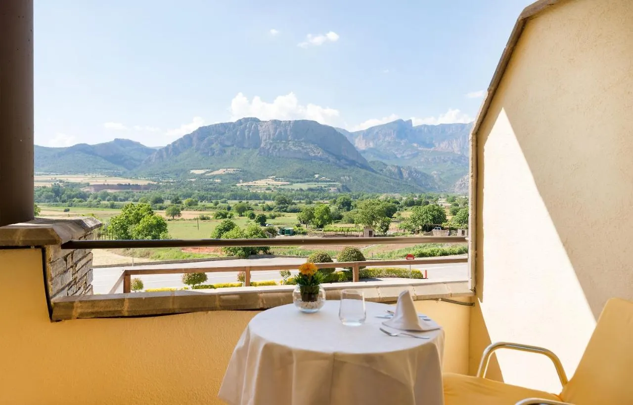 Hotel Restaurant Cal Petit Oliana