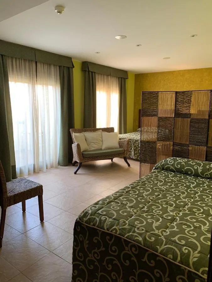 Hotel Restaurant Cal Petit Oliana